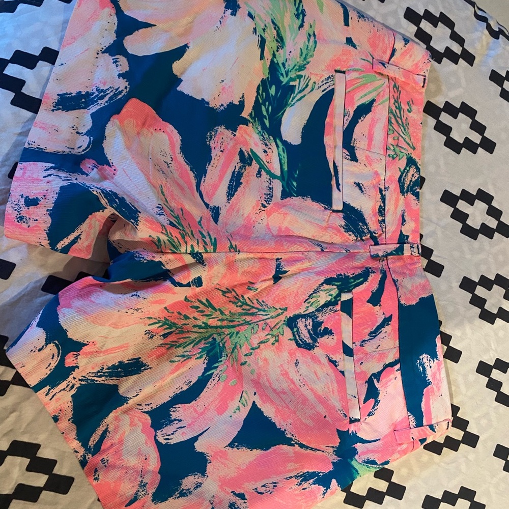Lilly Pulitzer Vibrant Pink and Blue Floral Women's Shorts